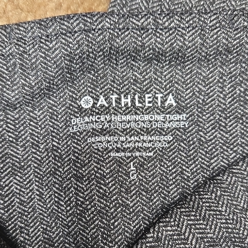 Athleta Black and White Herringbone Leggings - Picture 6 of 7